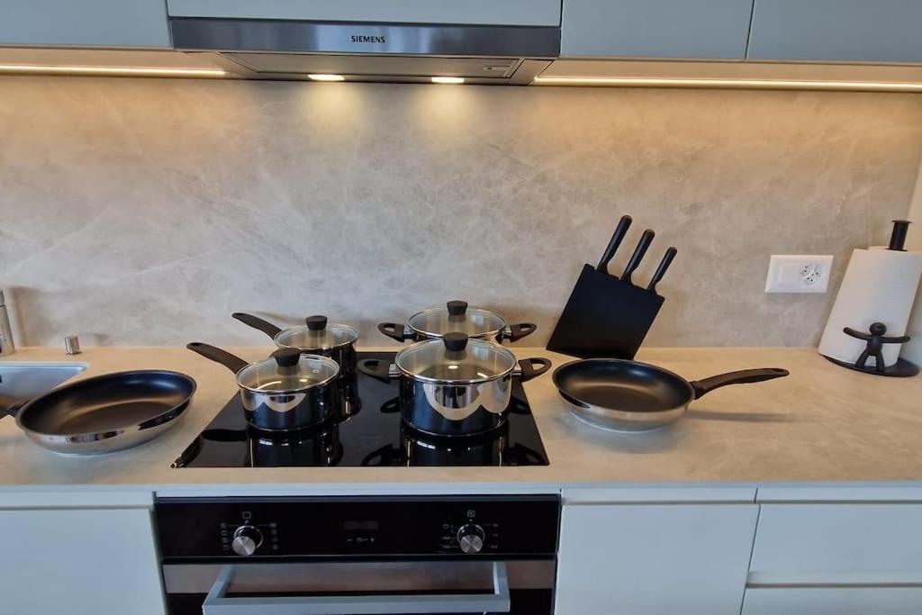 Visionary Hospitality Rothenburg, Lucerne - Premium Apartments With Free Parking, Washer, Kitchen, Terrace, 15' City Eksteriør billede
