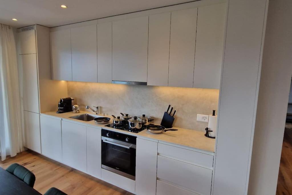 Visionary Hospitality Rothenburg, Lucerne - Premium Apartments With Free Parking, Washer, Kitchen, Terrace, 15' City Eksteriør billede